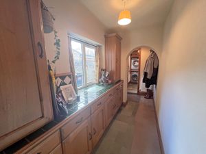Side Porch/Pantry- click for photo gallery